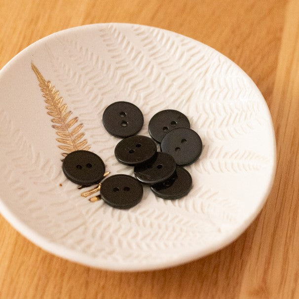 Lise Tailor - Flat button (Mother of Pearl)