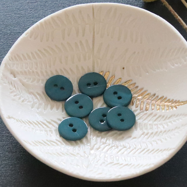 Lise Tailor - Flat button (Mother of Pearl)