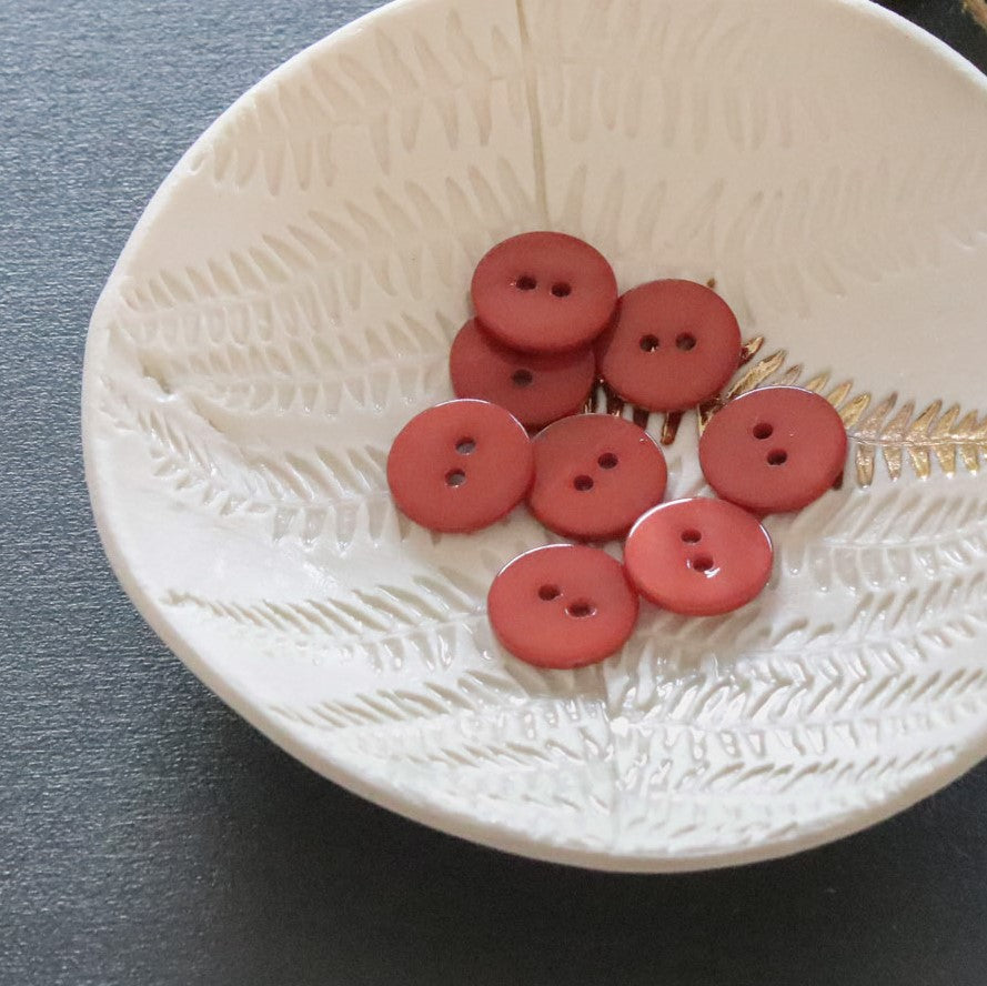 Lise Tailor - Flat button (Mother of Pearl)