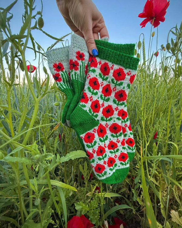 Field of Poppies sock set