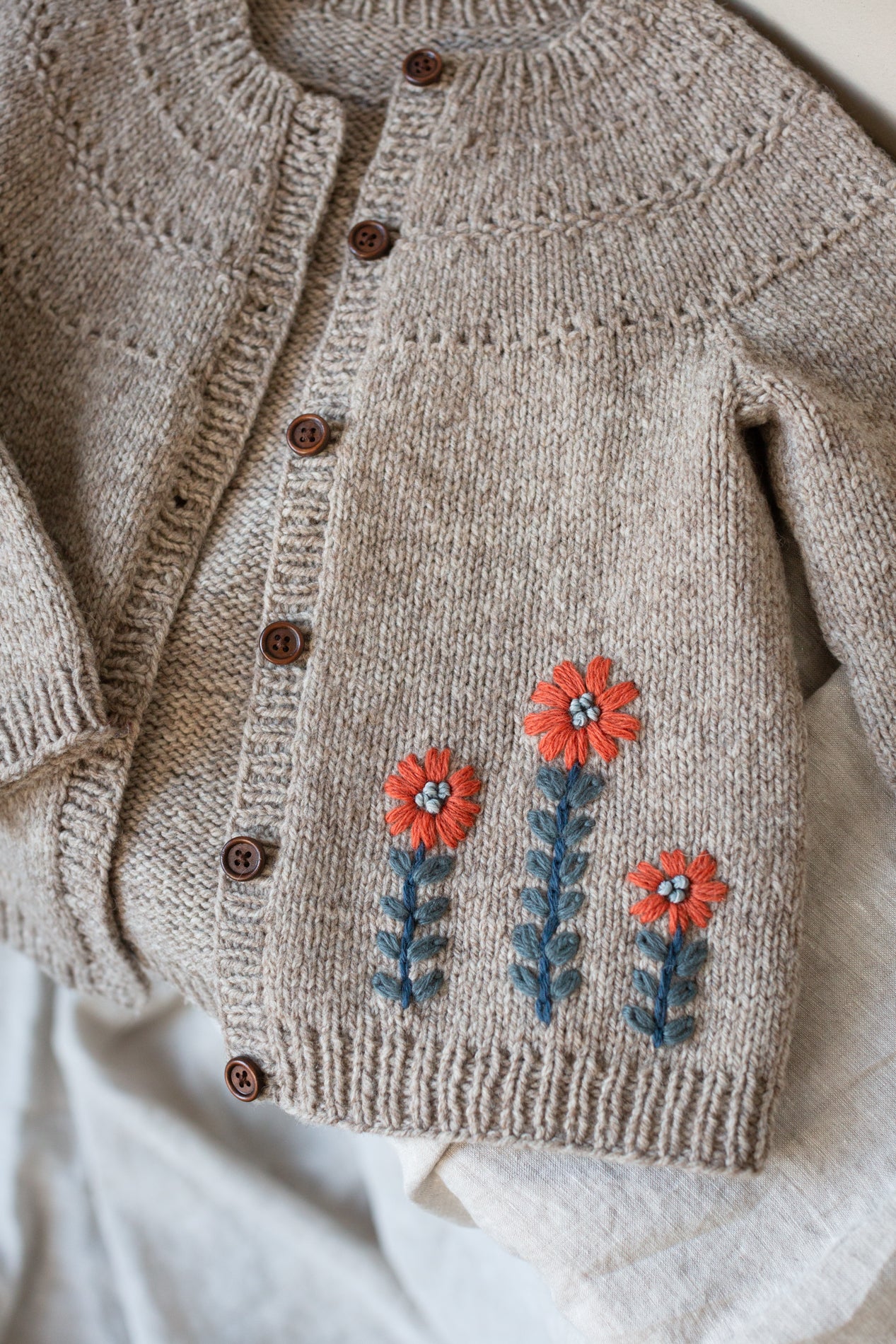 Embroidery on Knits By Judit Gummlich
