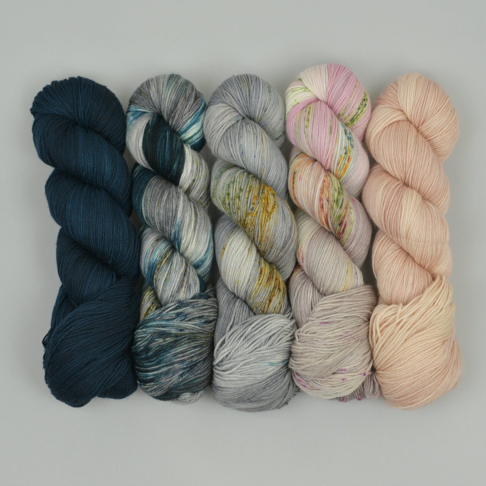 Darning Yarn Bundle (5 Cards)