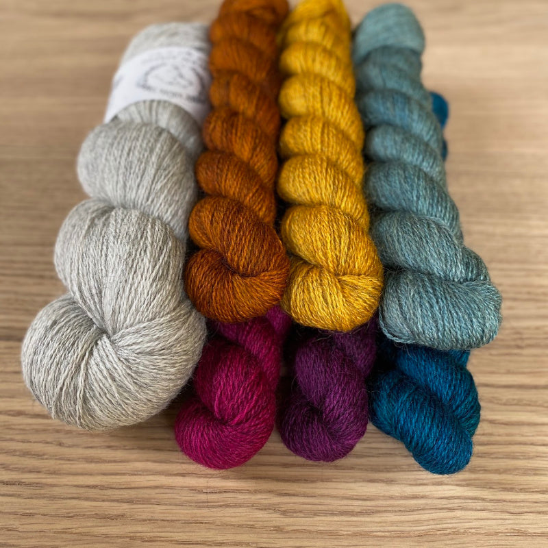 Helix cowl yarn bundle