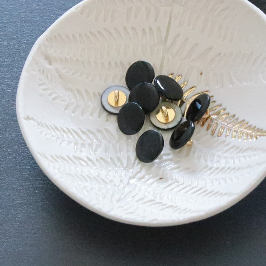 Lise Tailor - Shank Button (Mother of Pearl)