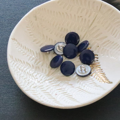 Lise Tailor - Shank Button (Mother of Pearl)