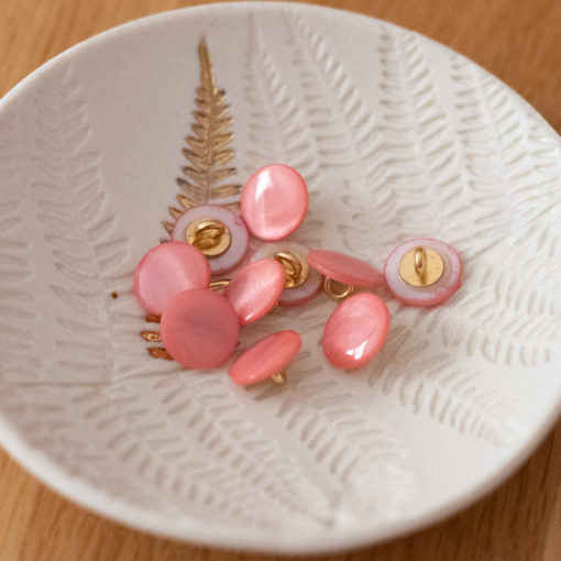 Lise Tailor - Shank Button (Mother of Pearl)