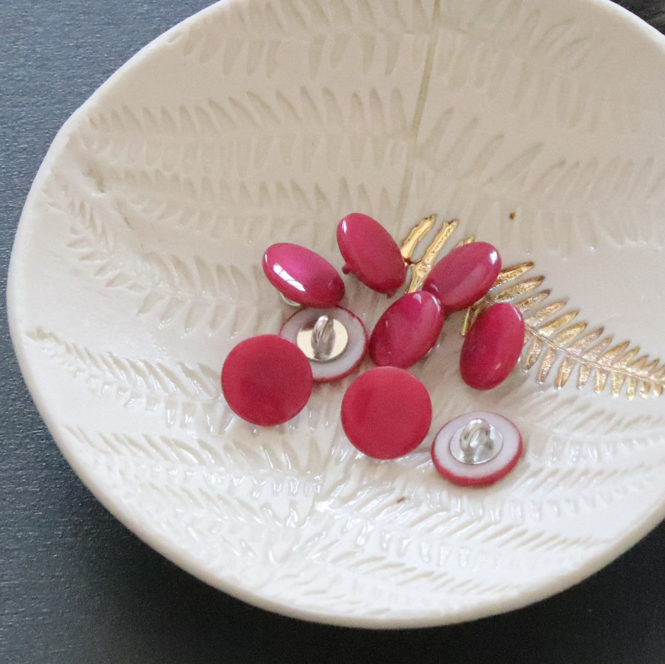 Lise Tailor - Shank Button (Mother of Pearl)