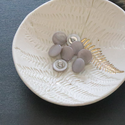 Lise Tailor - Shank Button (Mother of Pearl)