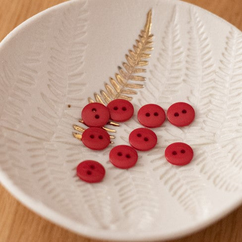 Lise Tailor - Flat Button (Shiny)