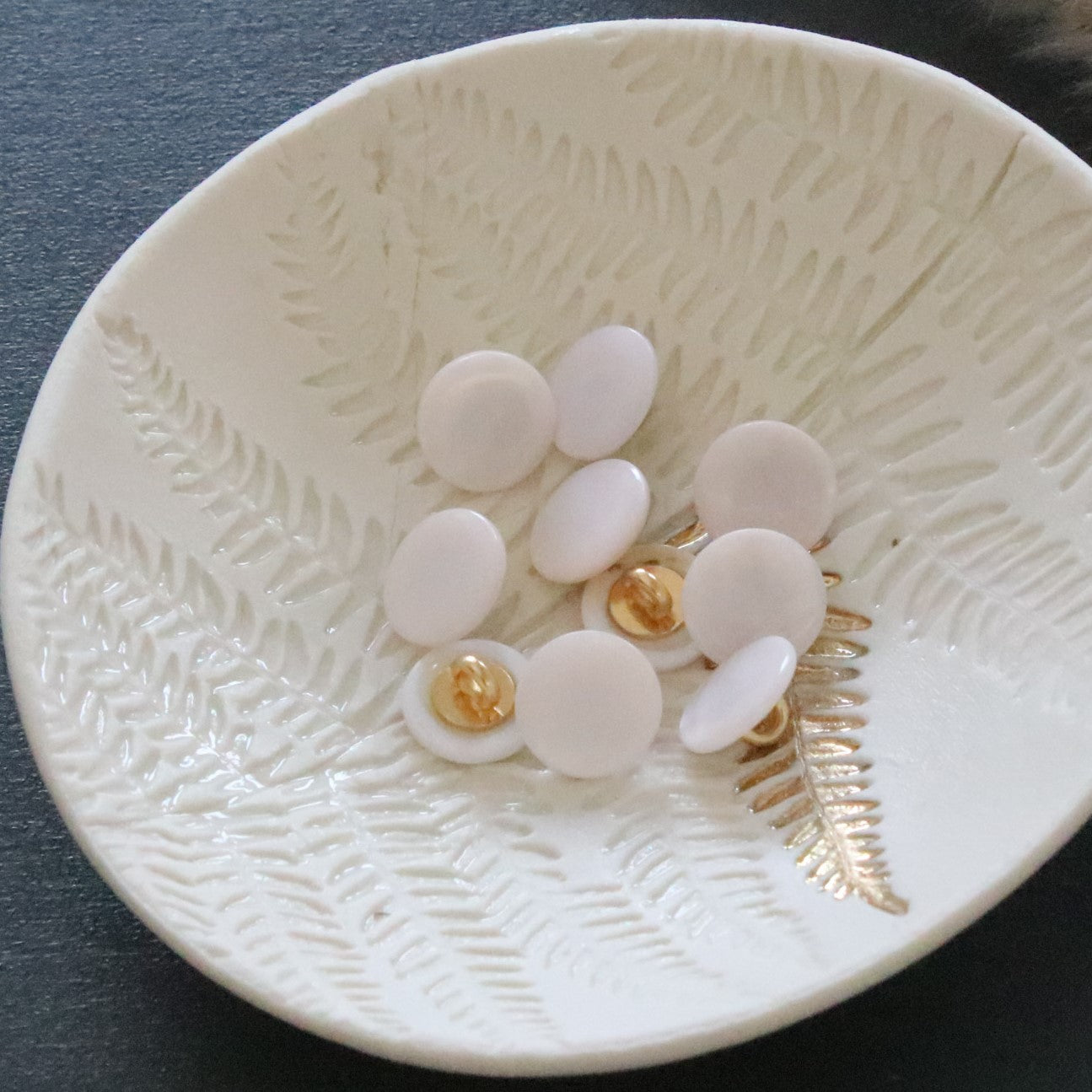 Lise Tailor - Shank Button (Mother of Pearl)